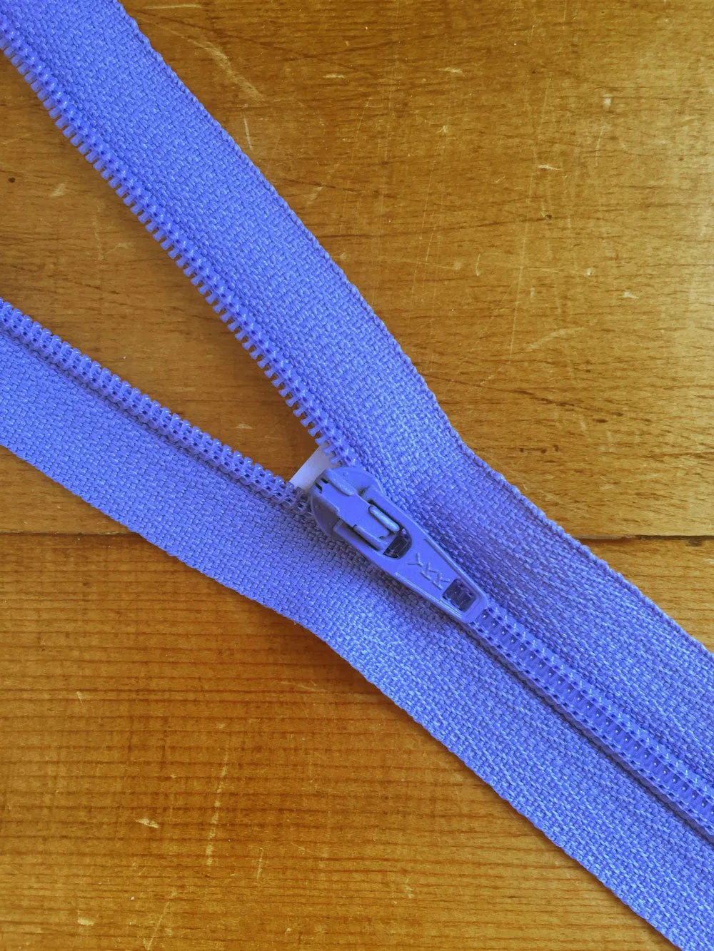 10"/25cm Nylon Skirt/Dress Zip - Wisteria (290)