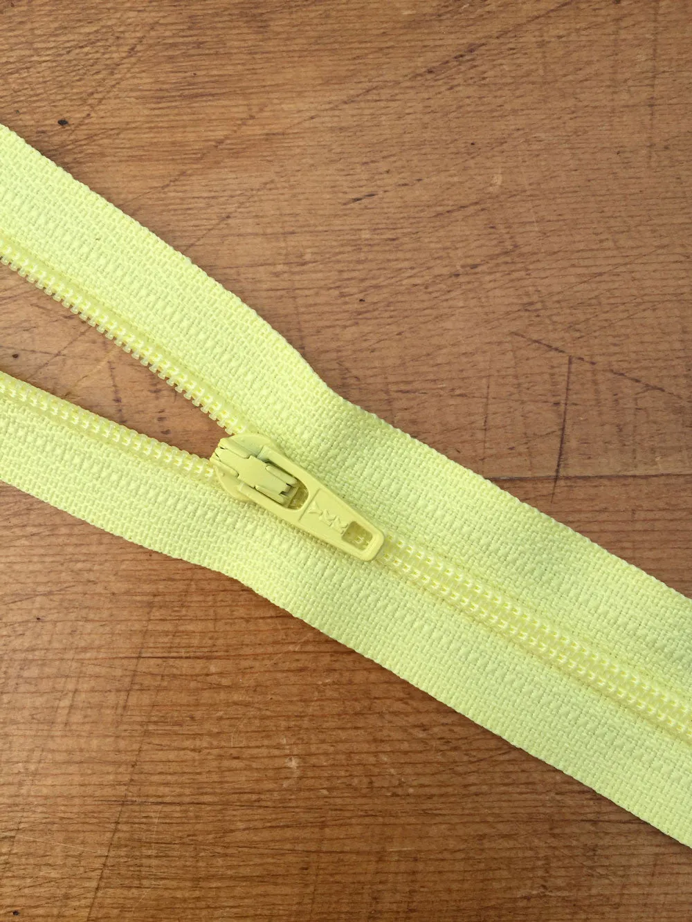 8"/20cm Nylon Skirt/Dress Zip - Lemon (503)