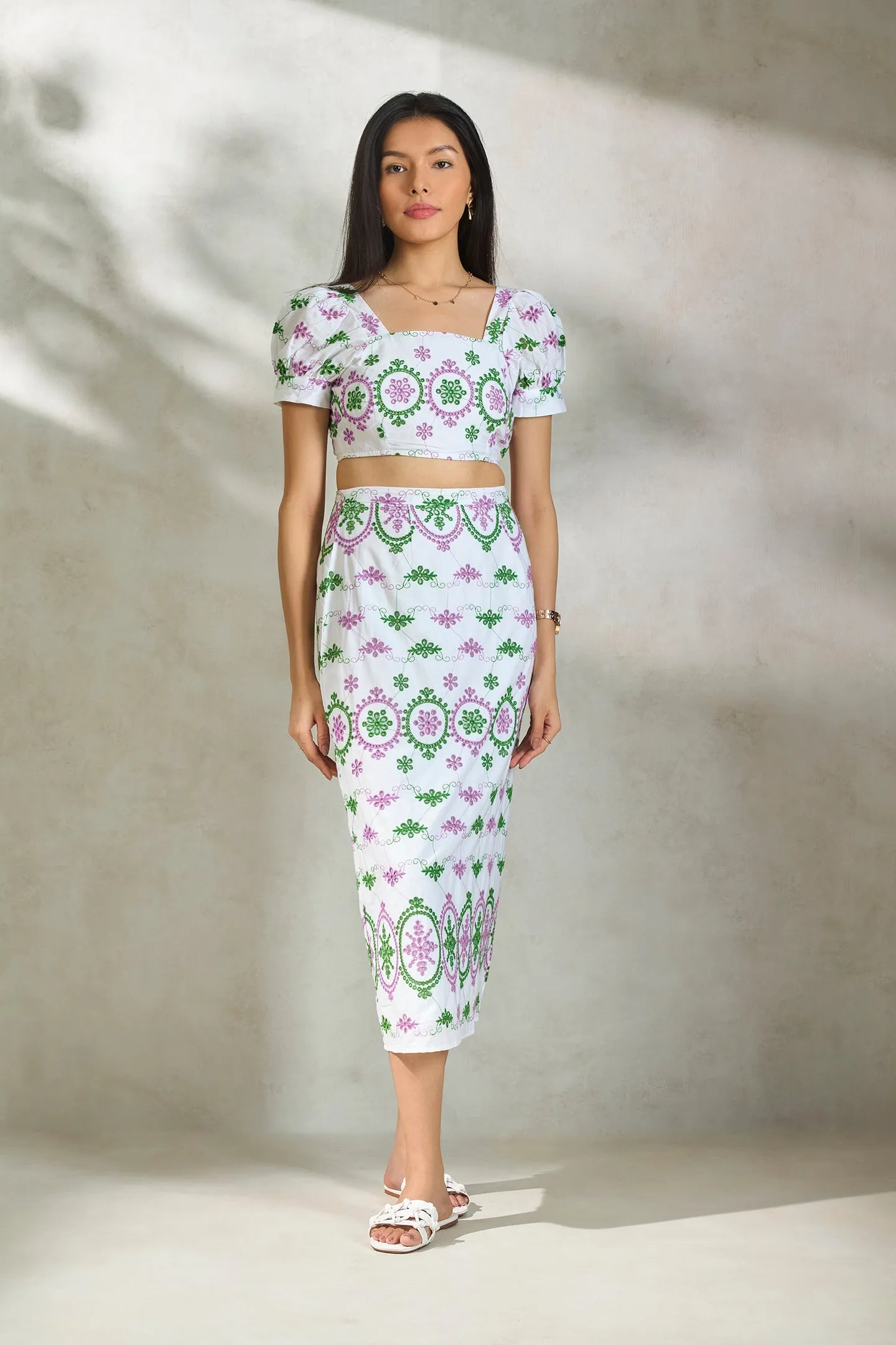Bryony| Contrast Broderie Anglais Co-ord
