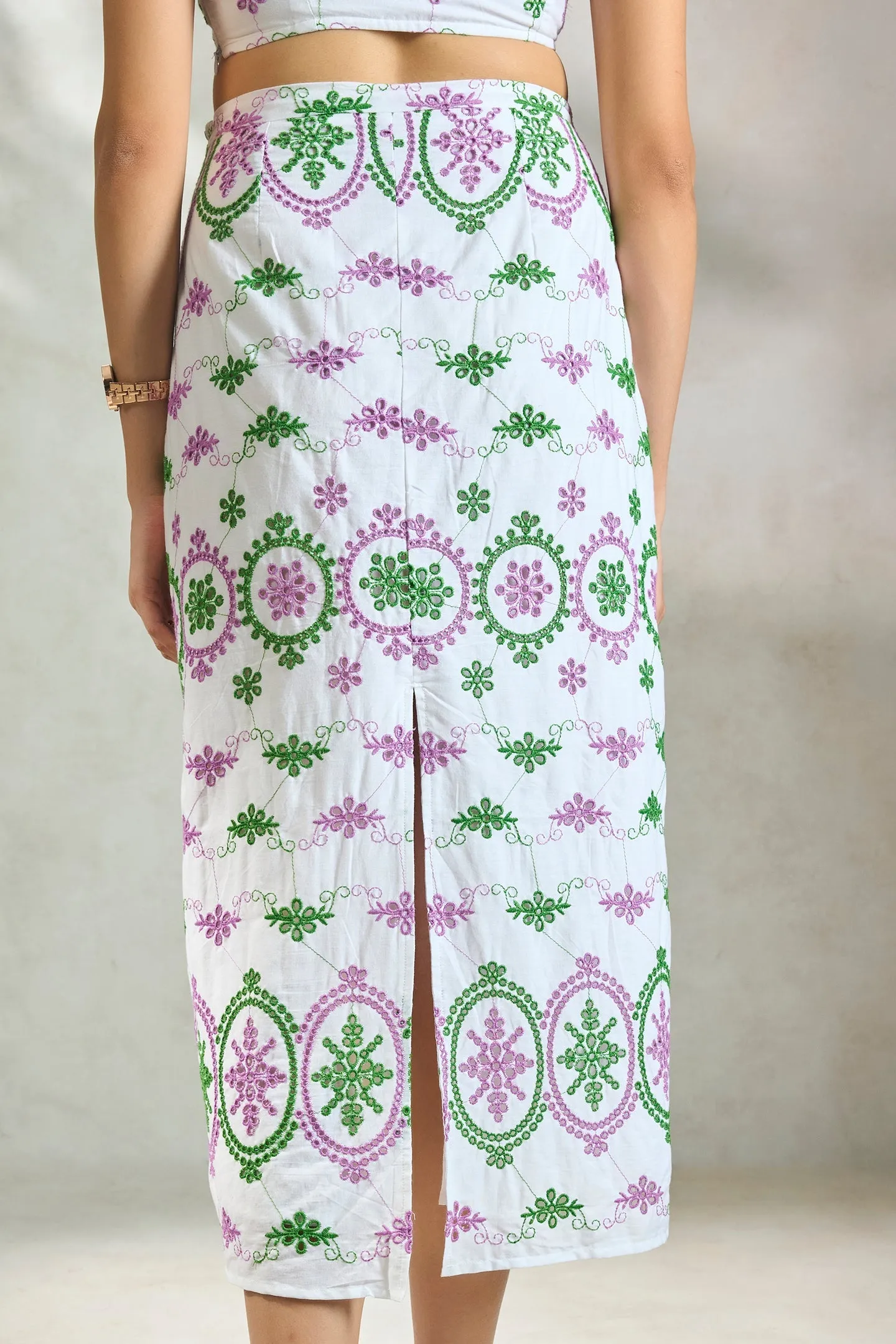 Bryony| Contrast Broderie Anglais Co-ord