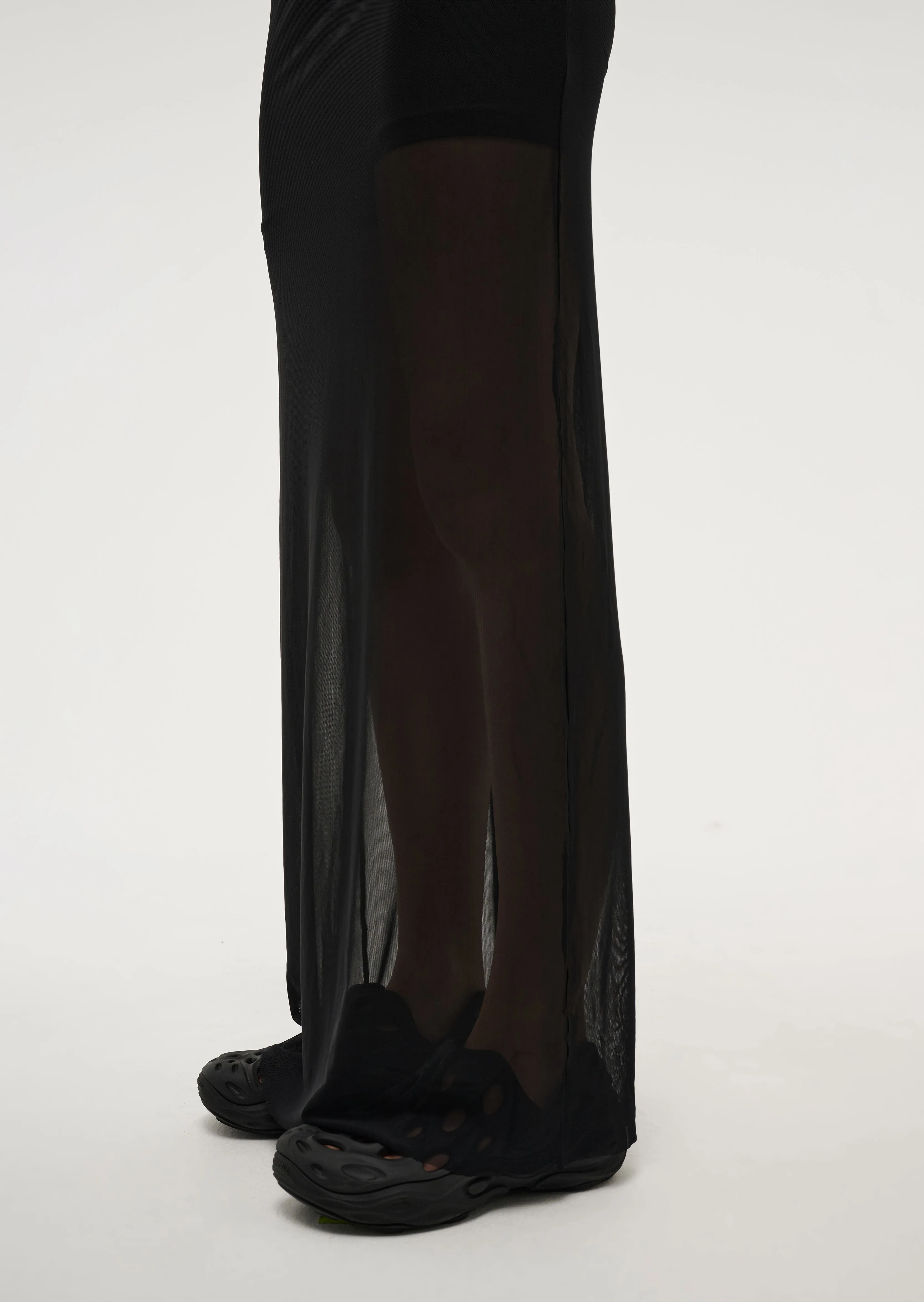 DISCOVERY MESH MIDI SKIRT IN BLACK