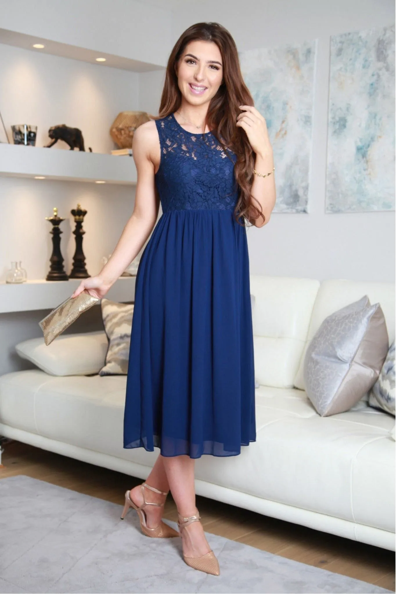 Double Second Sleeveless Midi Lace Dress