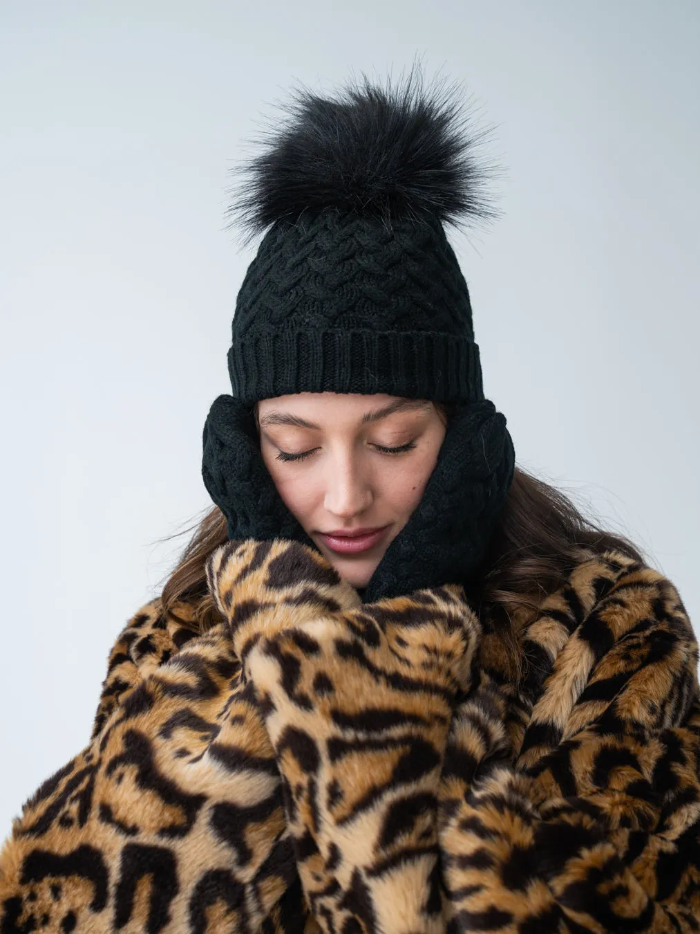 FINAL SALE - Cable Knit Hat & Glove Set