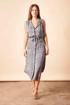 Geometric Star Shirtdress in Navy   Cream