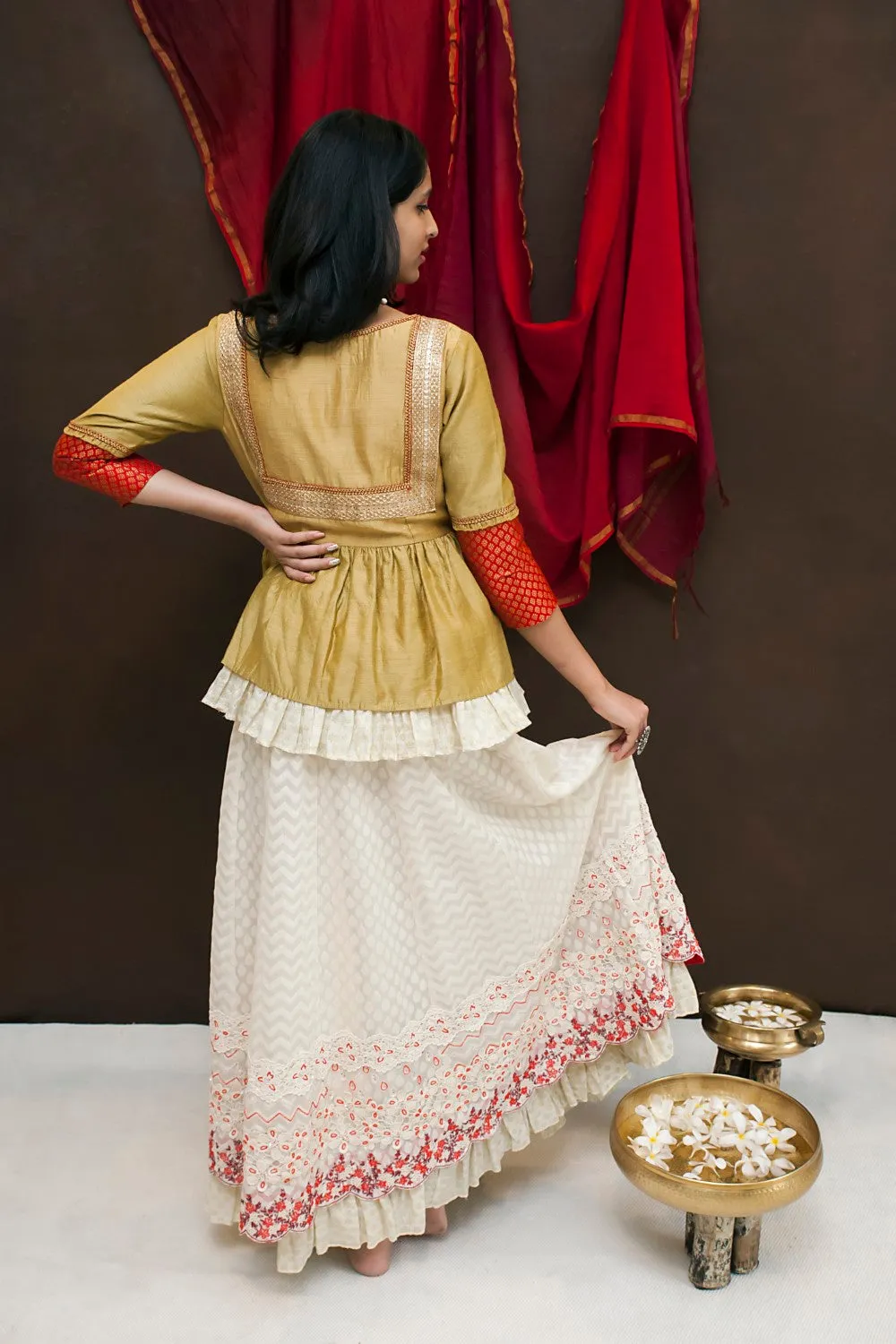 Long embroidered skirt