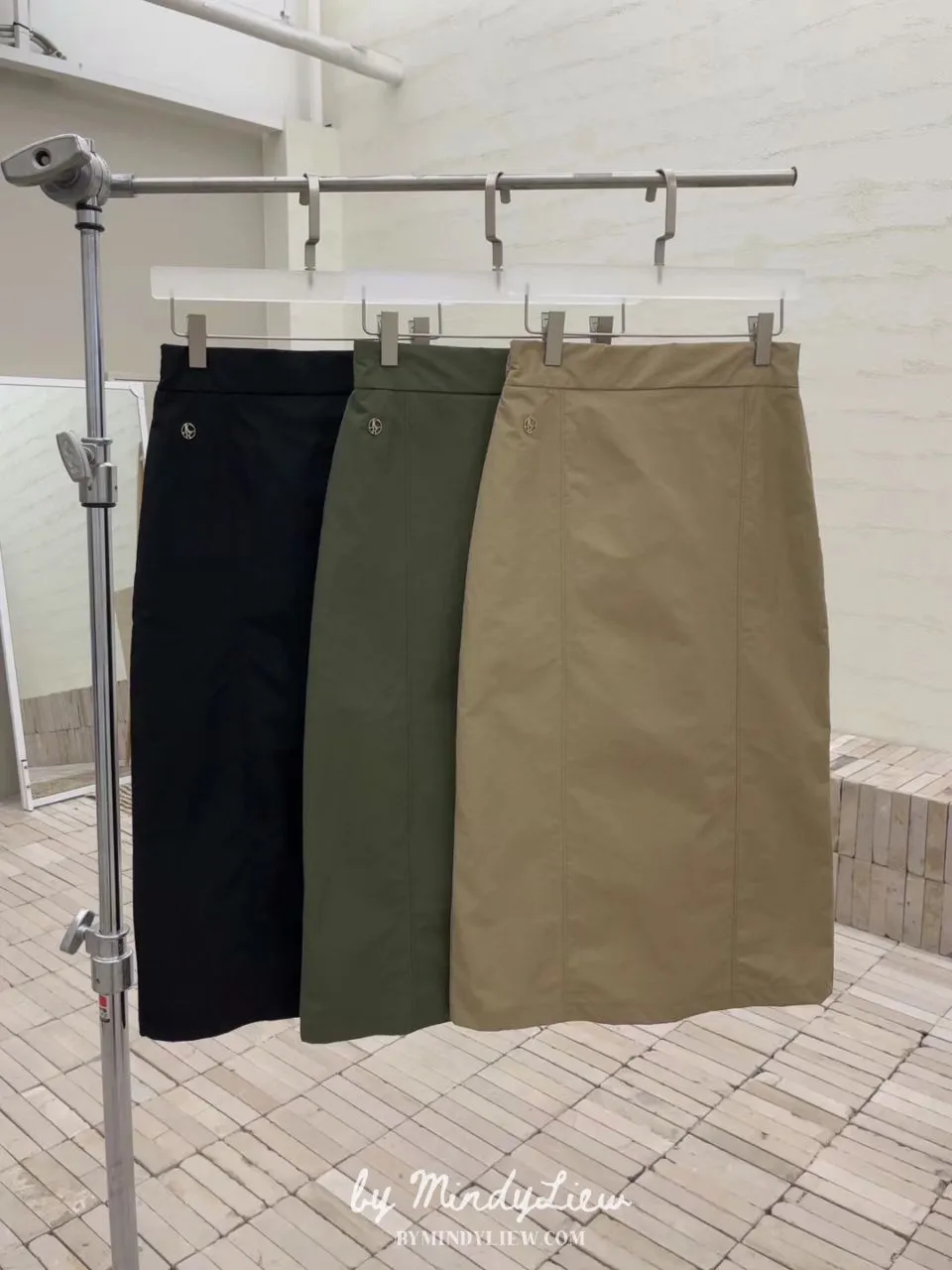 ML241011 Nylon Skirt