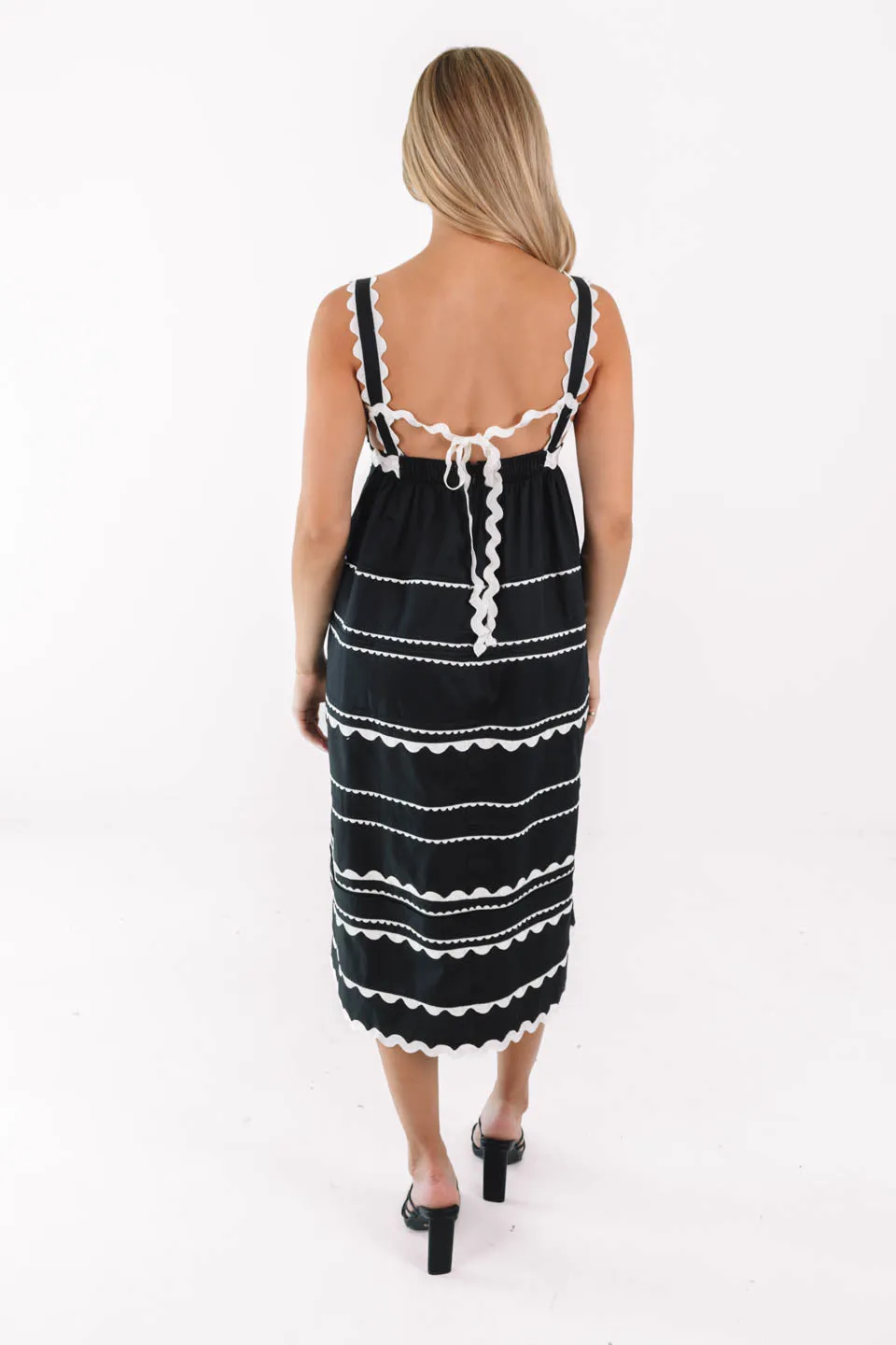Nice To Know Midi Dress - Black