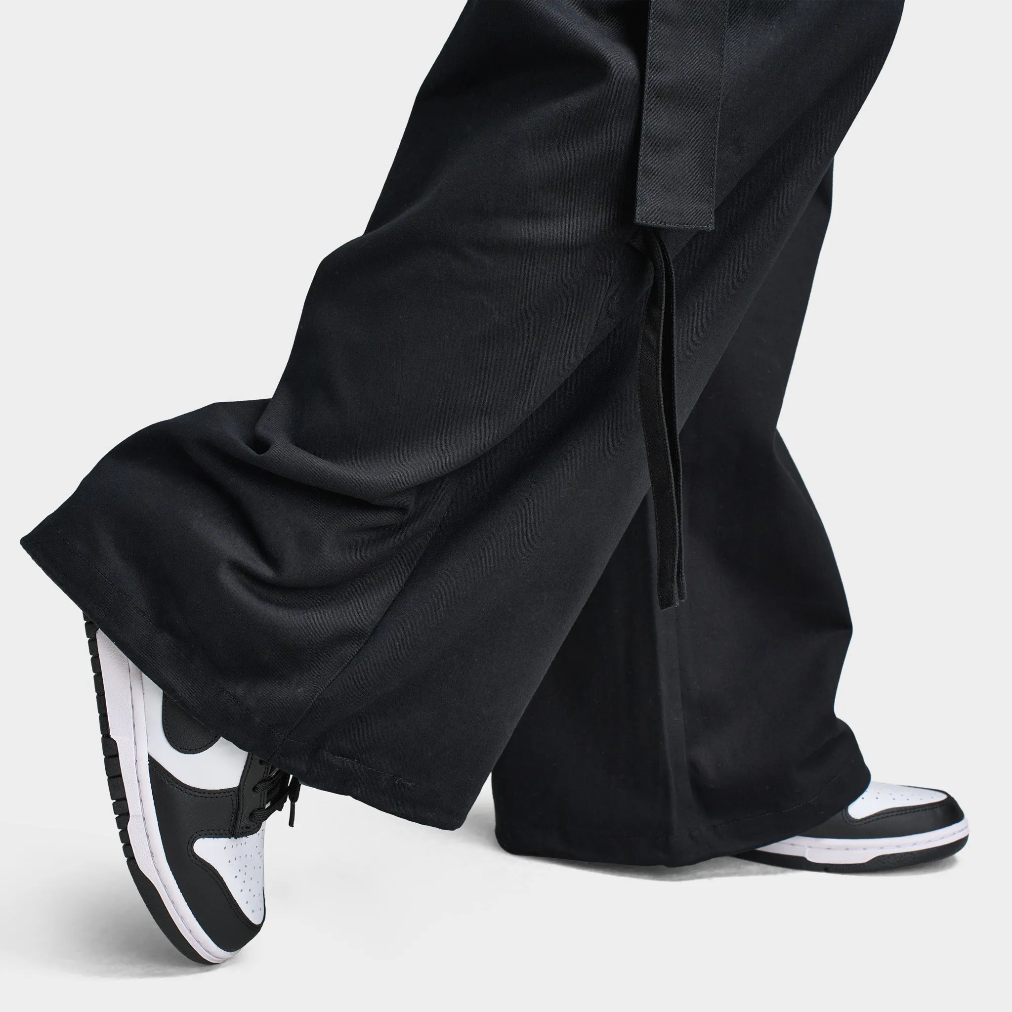 Playboy Women's Bunny Cargo Pants / Black
