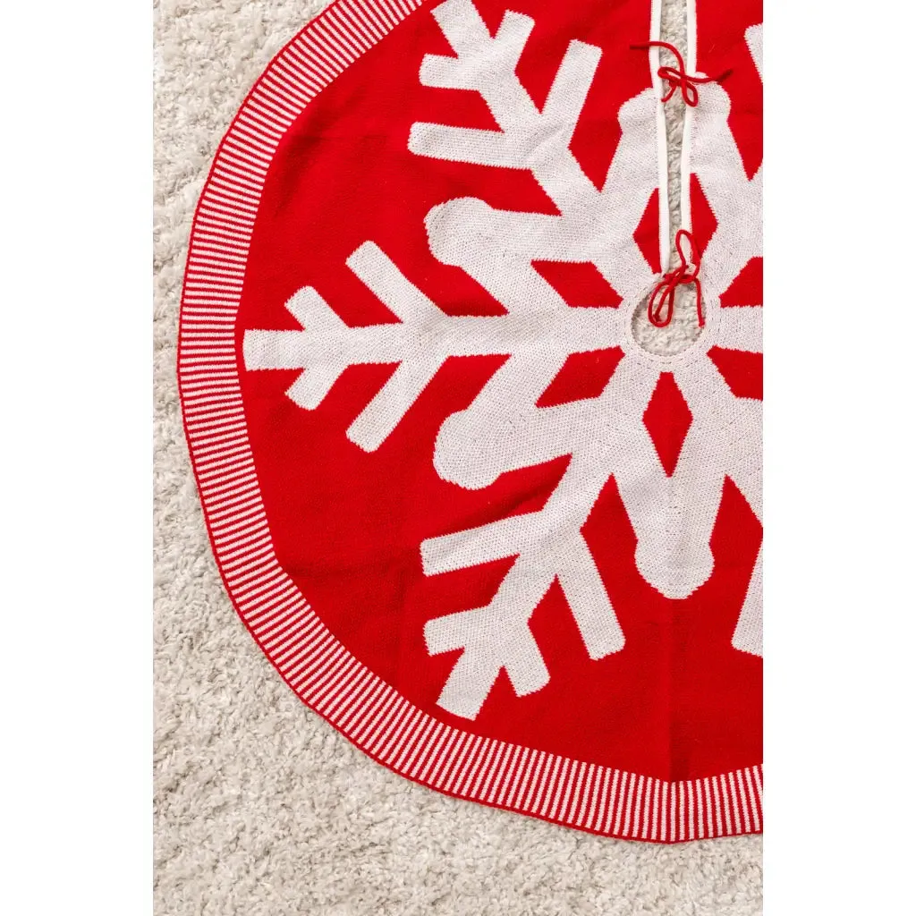 Snowflake Knit Tree Skirt