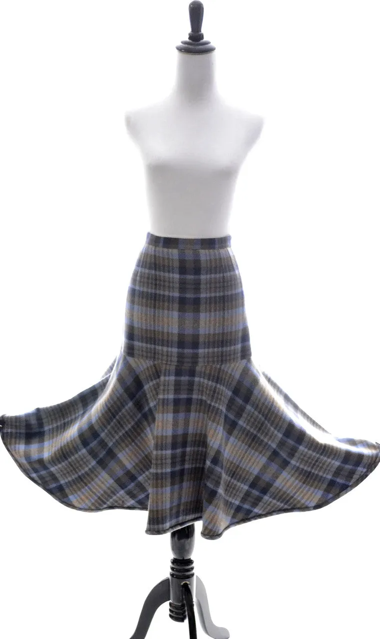 Valentino vintage skirt blue plaid fish tail in mint condition