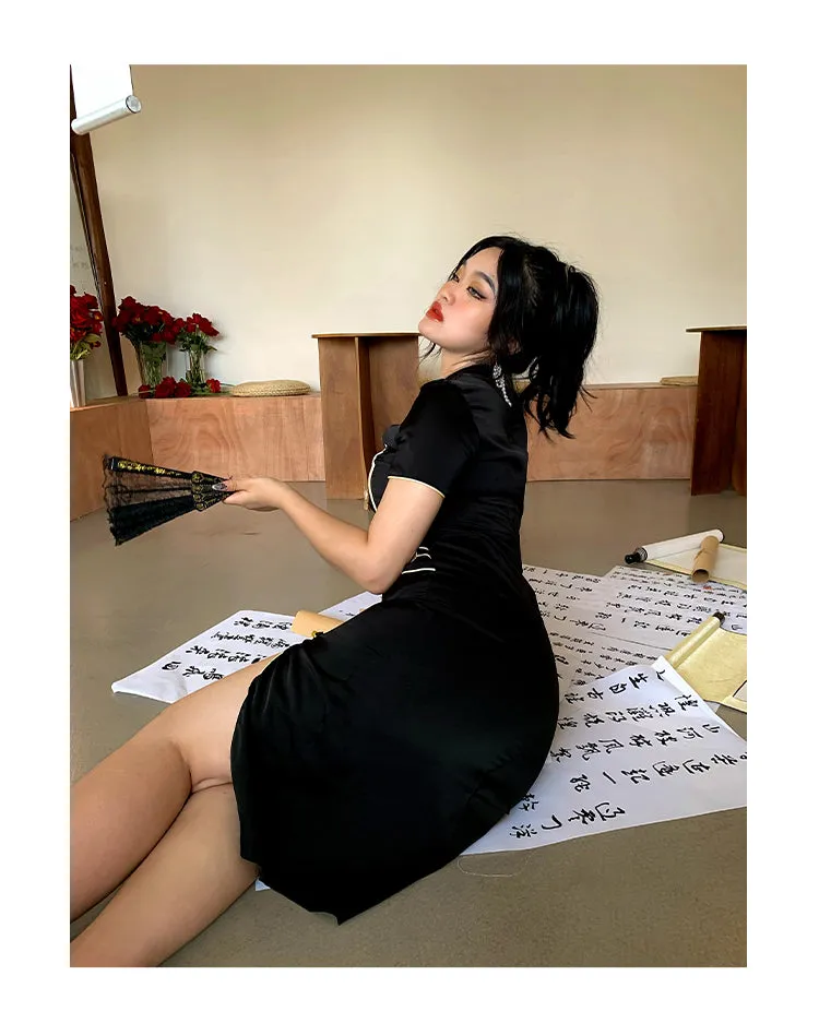 Xiang Turtleneck Short Sleeve Solid Color Black Side Slit Long Dress